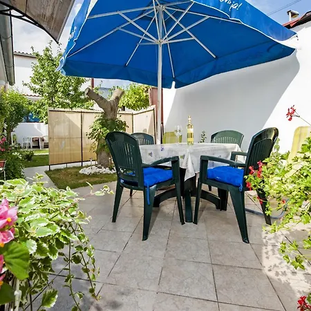 House Dubravka Monfiorenzo Ferienhaus
